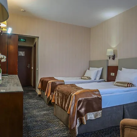 호텔 Grand Napoca 4*