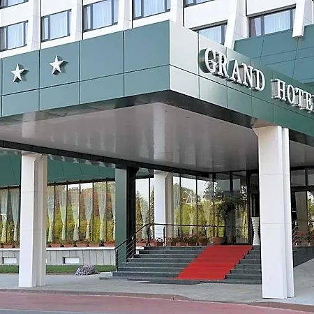 纳波卡大酒店 酒店 4*