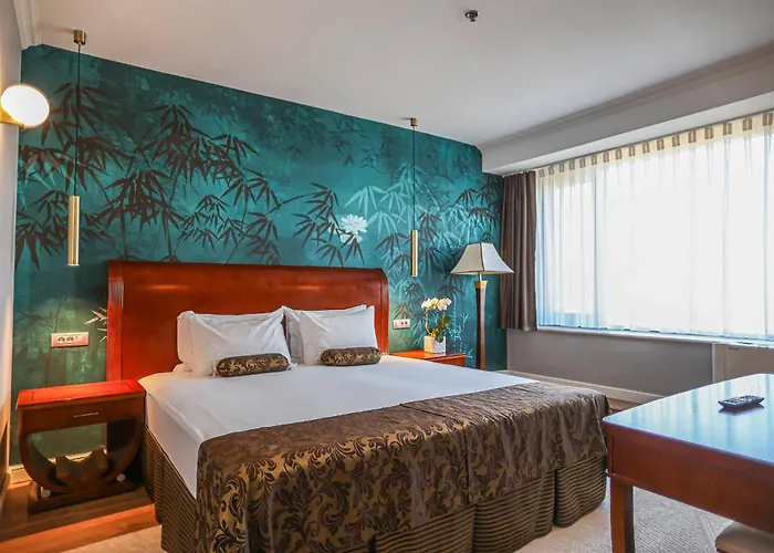 Grand Napoca فندق 4*