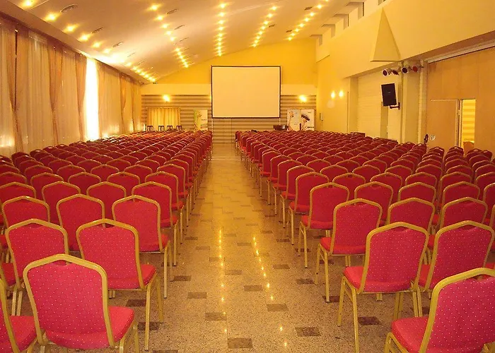 فندق Grand Napoca 4*